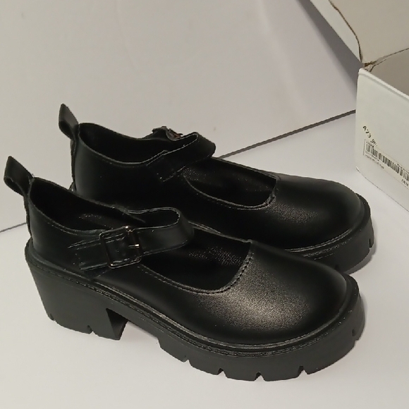 Hem Shoes - Hem Black Mary Jane Shoes with Platform and Strap